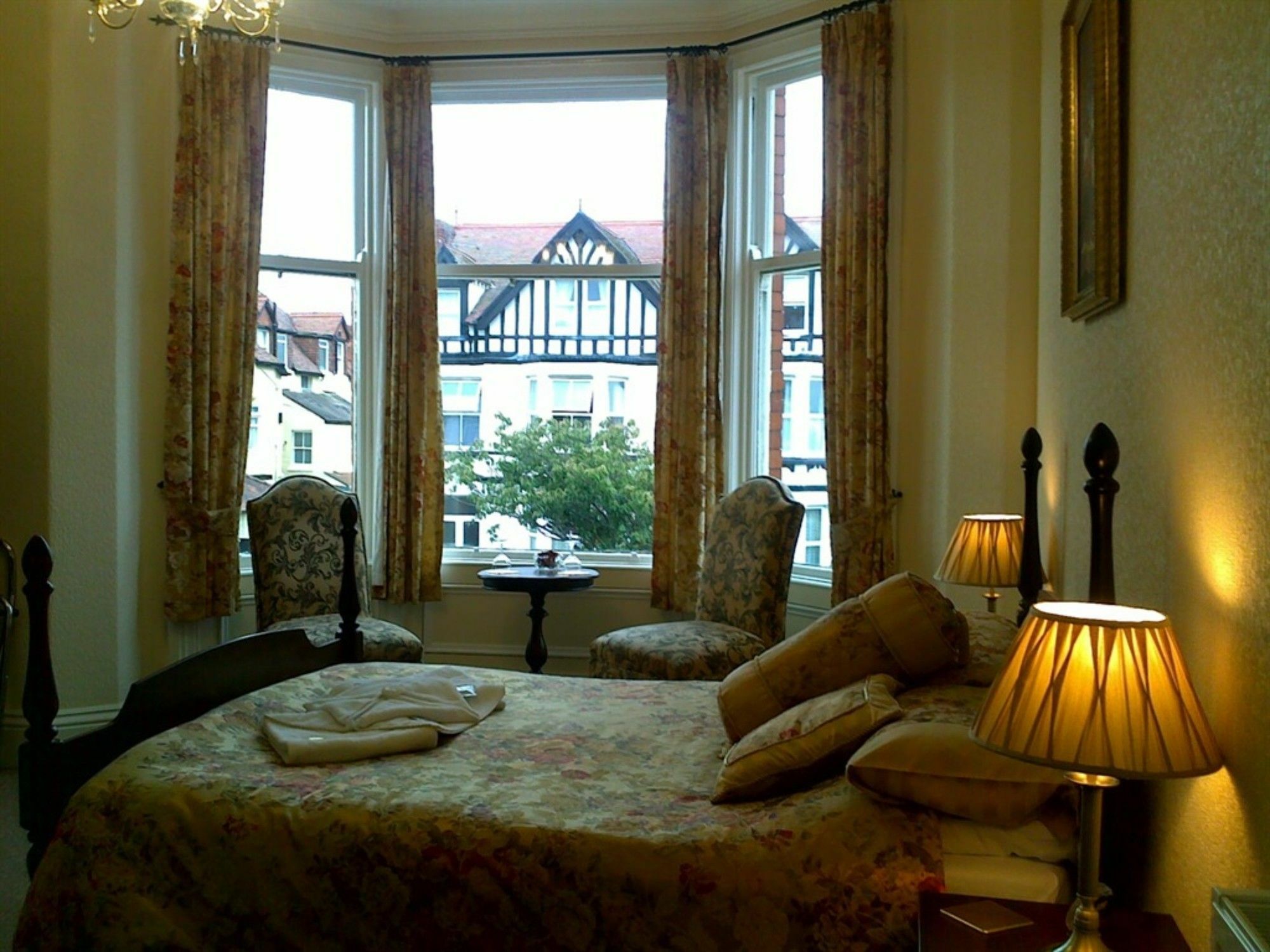 Ascot House (Adults Only) Hotel Llandudno Bagian luar foto